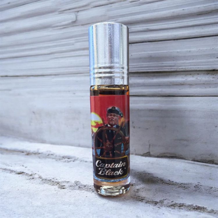 عطر کاپیتان بلک رایحه الجنه حجم 6 میل مشابه کاپیتان بلک